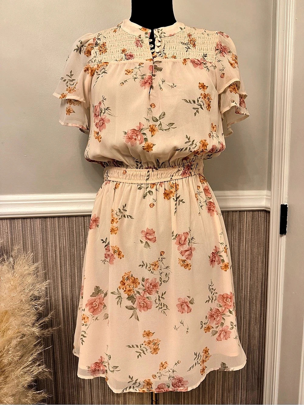 Love Stitch Floral Smocked Flutter Sleeve Mini Dress Cream Pink Small